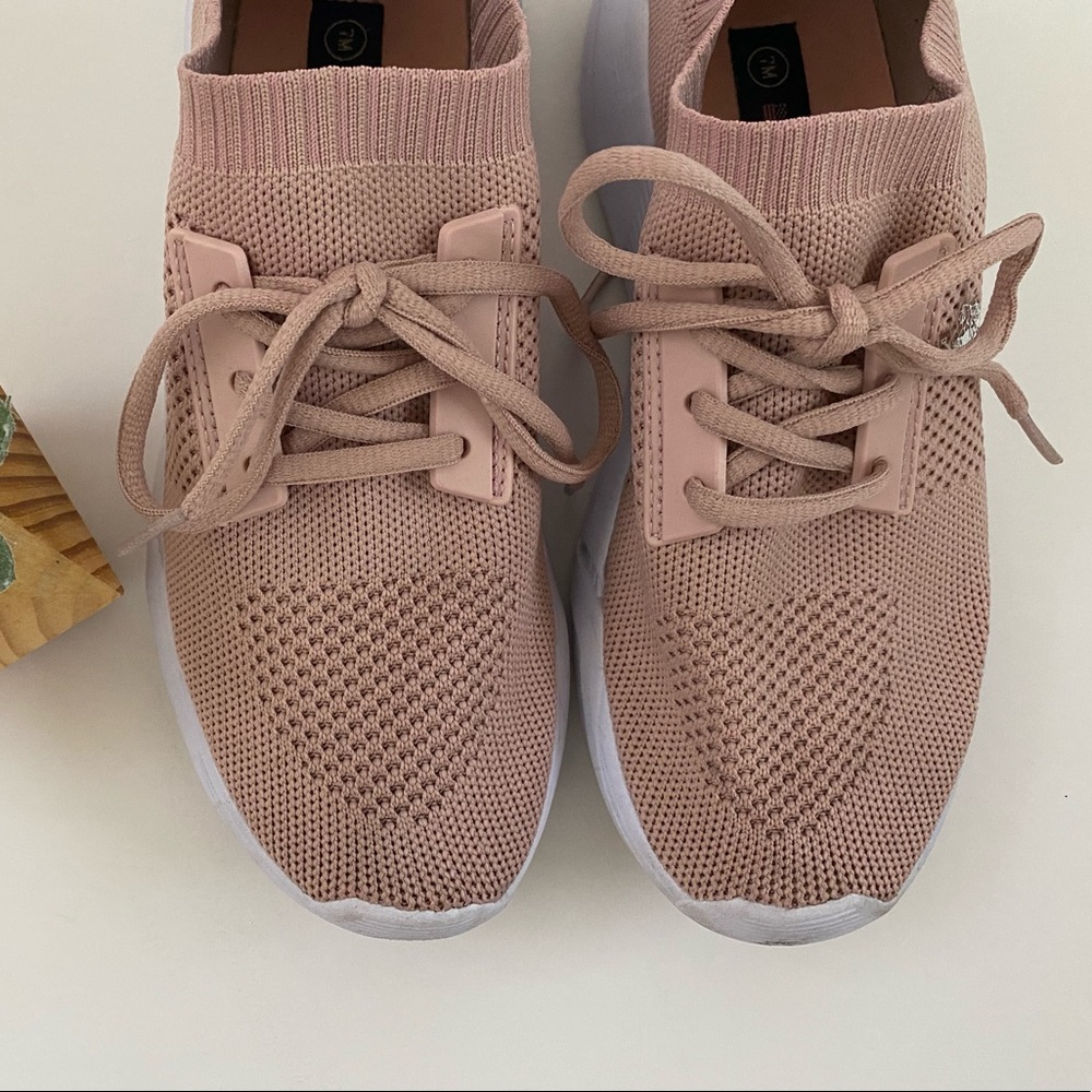 US Polo Association Rose Flyknit Slip on Sneakers - Picture 2 of 6